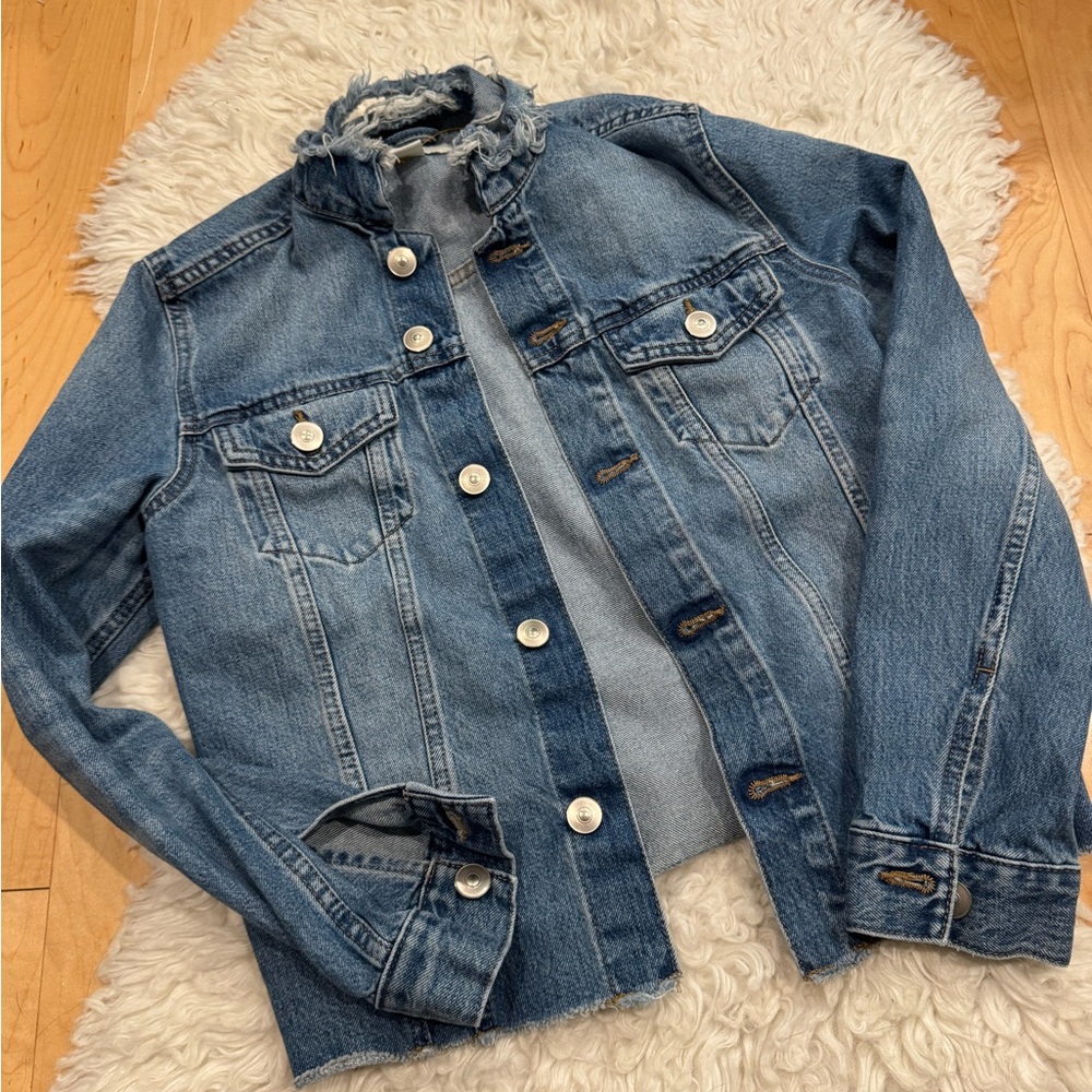 H&M denim distressed denim blue jean jacket size 8